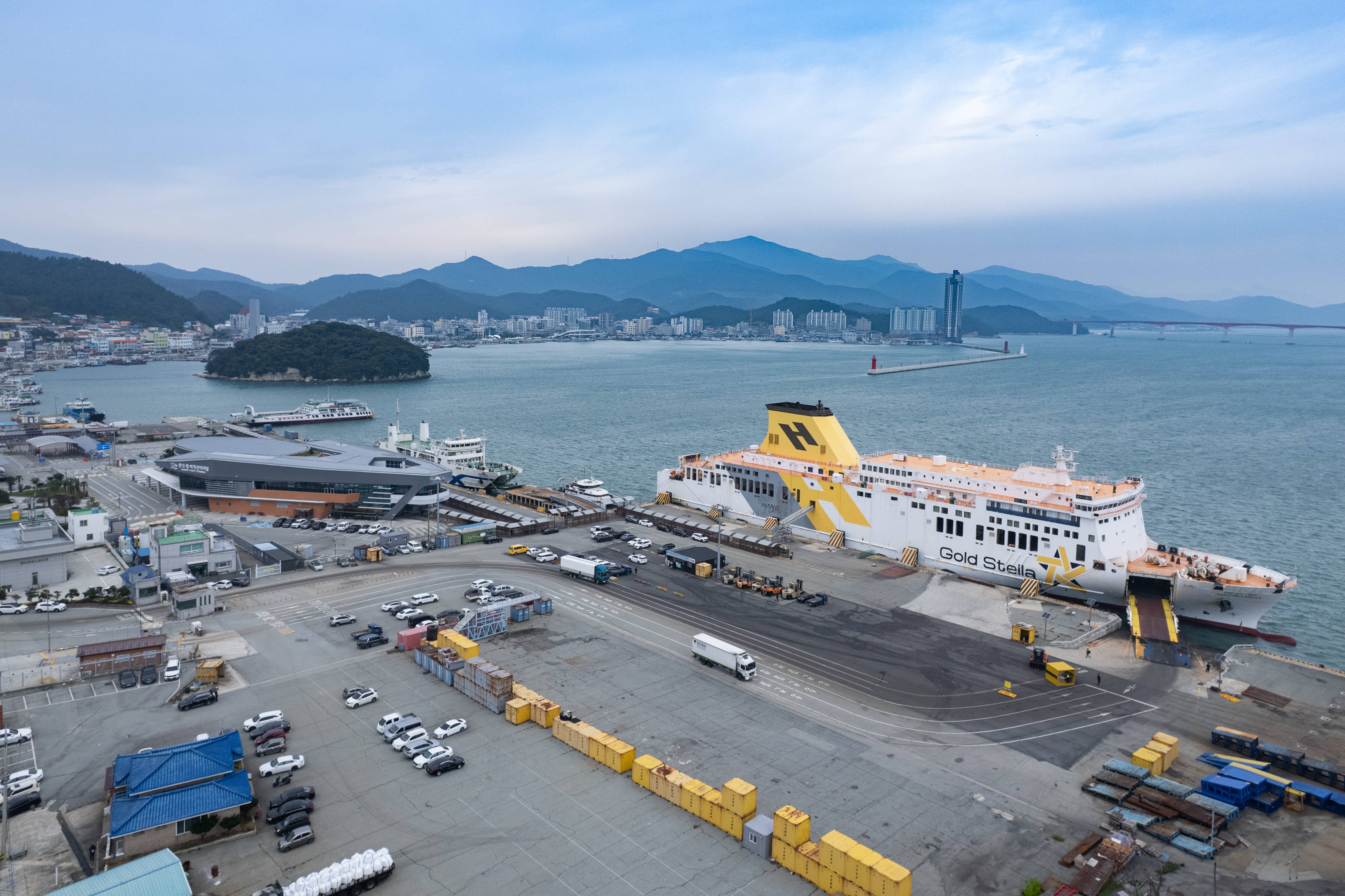 여객선터미널 도착 이미지